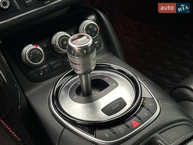Сірий Ауді R8, об'ємом двигуна 5.2 л та пробігом 29 тис. км за 89000 $, фото 44 на Automoto.ua