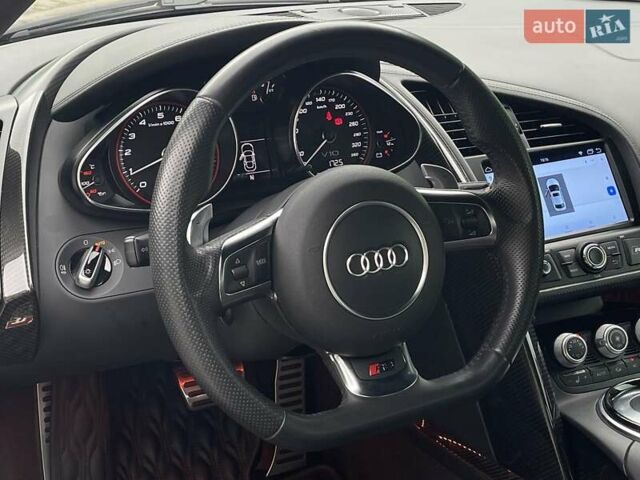 Сірий Ауді R8, об'ємом двигуна 5.2 л та пробігом 29 тис. км за 89000 $, фото 41 на Automoto.ua