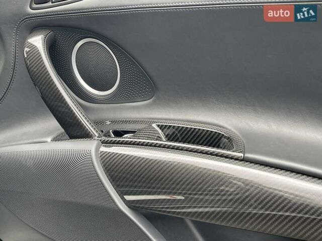 Сірий Ауді R8, об'ємом двигуна 5.2 л та пробігом 29 тис. км за 89000 $, фото 30 на Automoto.ua