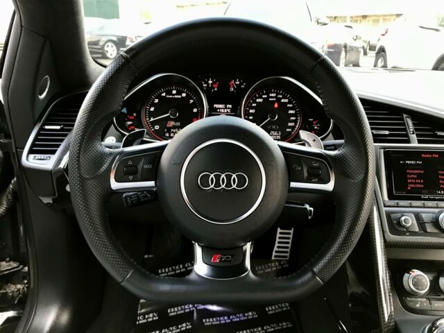 Сірий Ауді R8, об'ємом двигуна 5.2 л та пробігом 13 тис. км за 94900 $, фото 62 на Automoto.ua