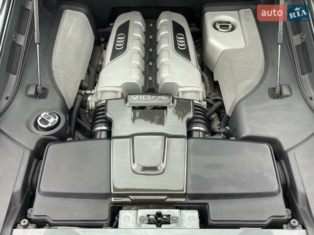 Сірий Ауді R8, об'ємом двигуна 5.2 л та пробігом 29 тис. км за 89000 $, фото 52 на Automoto.ua