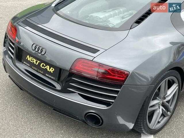 Сірий Ауді R8, об'ємом двигуна 5.2 л та пробігом 29 тис. км за 89000 $, фото 9 на Automoto.ua