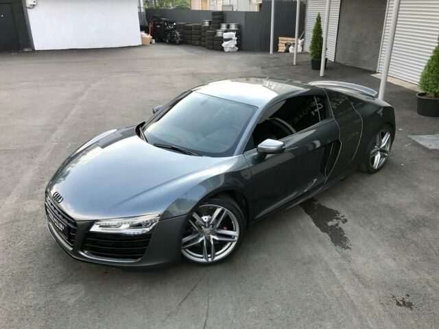 Сірий Ауді R8, об'ємом двигуна 5.2 л та пробігом 13 тис. км за 94900 $, фото 3 на Automoto.ua