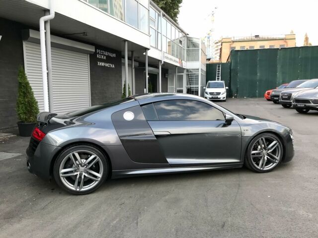 Сірий Ауді R8, об'ємом двигуна 5.2 л та пробігом 13 тис. км за 94900 $, фото 25 на Automoto.ua