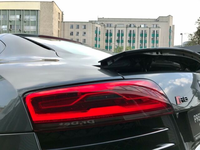 Сірий Ауді R8, об'ємом двигуна 5.2 л та пробігом 13 тис. км за 94900 $, фото 33 на Automoto.ua