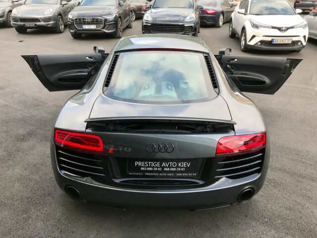 Сірий Ауді R8, об'ємом двигуна 5.2 л та пробігом 13 тис. км за 94900 $, фото 44 на Automoto.ua