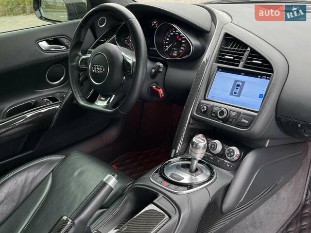 Сірий Ауді R8, об'ємом двигуна 5.2 л та пробігом 29 тис. км за 89000 $, фото 32 на Automoto.ua