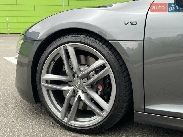 Сірий Ауді R8, об'ємом двигуна 5.2 л та пробігом 29 тис. км за 89000 $, фото 33 на Automoto.ua