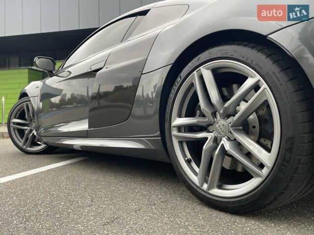 Сірий Ауді R8, об'ємом двигуна 5.2 л та пробігом 29 тис. км за 89000 $, фото 20 на Automoto.ua