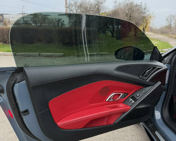 Синий Ауди Р8, объемом двигателя 5.2 л и пробегом 43 тыс. км за 238888 $, фото 23 на Automoto.ua