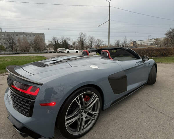 Синий Ауди Р8, объемом двигателя 5.2 л и пробегом 43 тыс. км за 238888 $, фото 4 на Automoto.ua