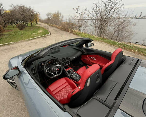 Синий Ауди Р8, объемом двигателя 5.2 л и пробегом 43 тыс. км за 238888 $, фото 10 на Automoto.ua