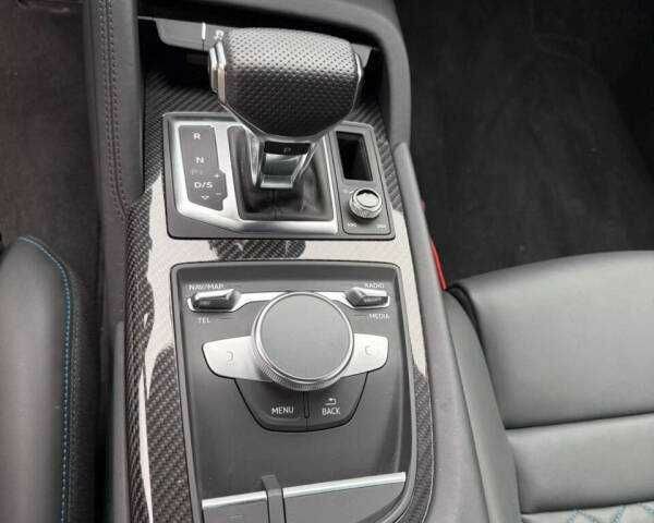 Синий Ауди Р8, объемом двигателя 5.2 л и пробегом 22 тыс. км за 60250 $, фото 7 на Automoto.ua