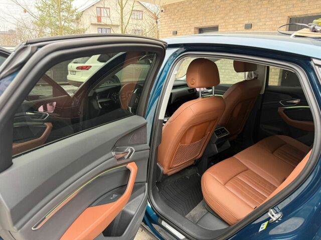 Синий Ауди Р8, объемом двигателя 0 л и пробегом 92 тыс. км за 35900 $, фото 5 на Automoto.ua