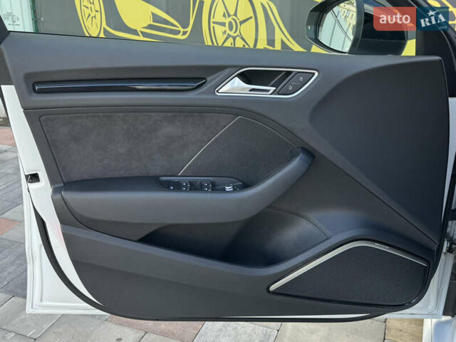 Белый Ауди РС3, объемом двигателя 2.48 л и пробегом 65 тыс. км за 32000 $, фото 12 на Automoto.ua