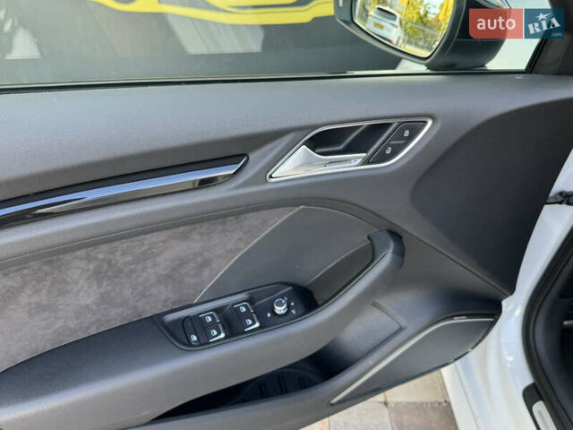 Белый Ауди РС3, объемом двигателя 2.48 л и пробегом 65 тыс. км за 32000 $, фото 13 на Automoto.ua