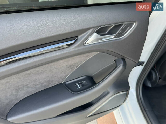 Белый Ауди РС3, объемом двигателя 2.48 л и пробегом 65 тыс. км за 32000 $, фото 16 на Automoto.ua