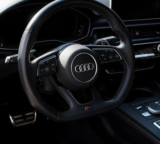 Черный Ауди РС5, объемом двигателя 2.89 л и пробегом 93 тыс. км за 52500 $, фото 11 на Automoto.ua