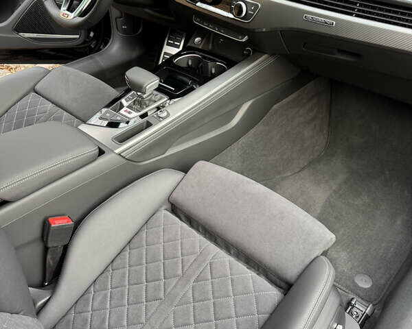 Черный Ауди РС5, объемом двигателя 2.89 л и пробегом 3 тыс. км за 111398 $, фото 33 на Automoto.ua