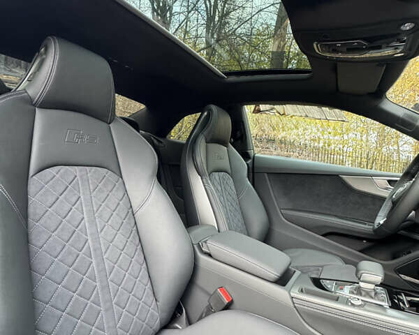 Черный Ауди РС5, объемом двигателя 2.89 л и пробегом 3 тыс. км за 111398 $, фото 38 на Automoto.ua