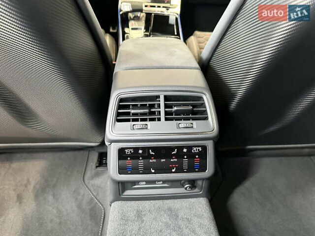 Серый Ауди РС6, объемом двигателя 4 л и пробегом 1 тыс. км за 290000 $, фото 56 на Automoto.ua