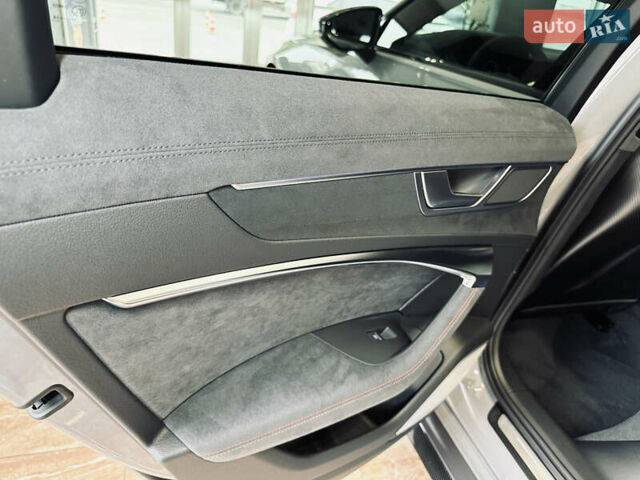 Серый Ауди РС6, объемом двигателя 4 л и пробегом 1 тыс. км за 290000 $, фото 48 на Automoto.ua