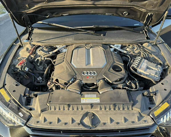 Черный Ауди РС7, объемом двигателя 4 л и пробегом 72 тыс. км за 111000 $, фото 4 на Automoto.ua