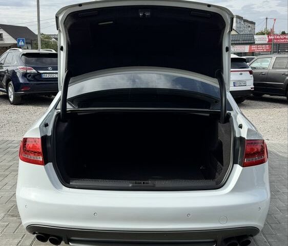 Белый Ауди С4, объемом двигателя 3 л и пробегом 185 тыс. км за 13700 $, фото 6 на Automoto.ua