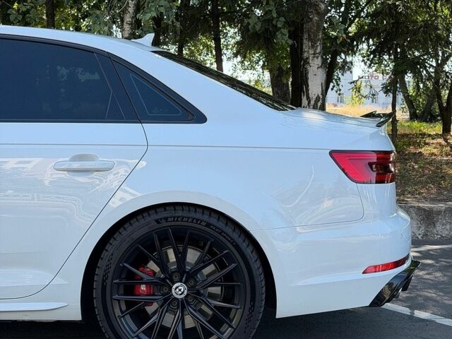 Білий Ауді С4, об'ємом двигуна 3 л та пробігом 206 тис. км за 22000 $, фото 13 на Automoto.ua