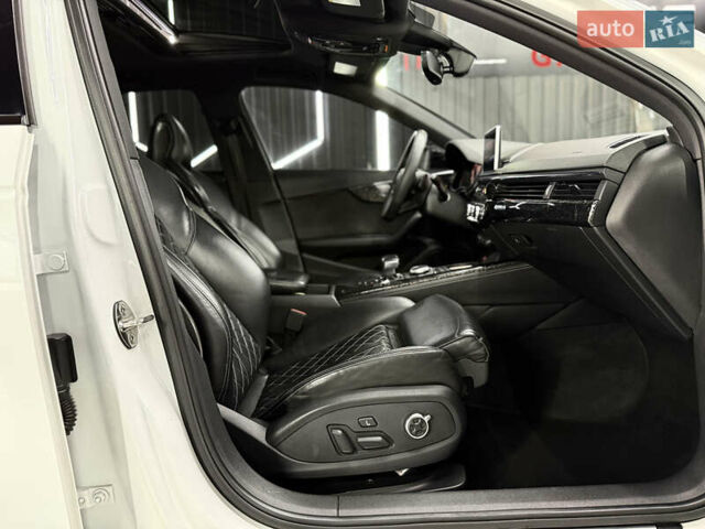 Белый Ауди С4, объемом двигателя 3 л и пробегом 110 тыс. км за 26500 $, фото 14 на Automoto.ua