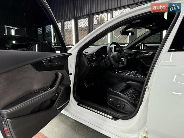 Білий Ауді С4, об'ємом двигуна 3 л та пробігом 110 тис. км за 26500 $, фото 9 на Automoto.ua