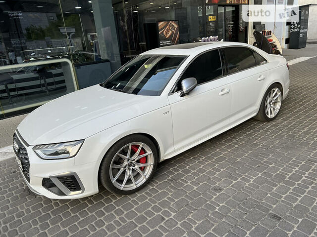 Білий Ауді S4, об'ємом двигуна 3 л та пробігом 70 тис. км за 44999 $, фото 23 на Automoto.ua