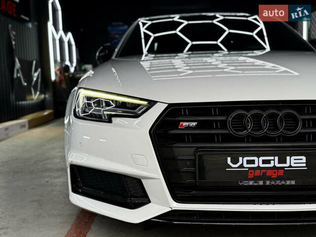 Белый Ауди С4, объемом двигателя 3 л и пробегом 110 тыс. км за 26500 $, фото 1 на Automoto.ua