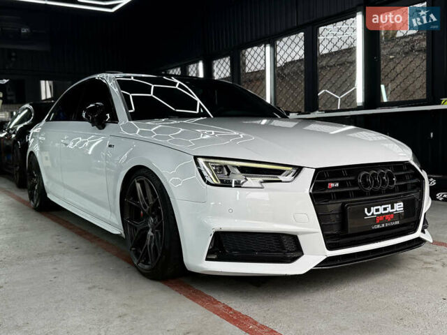 Білий Ауді С4, об'ємом двигуна 3 л та пробігом 110 тис. км за 26500 $, фото 2 на Automoto.ua