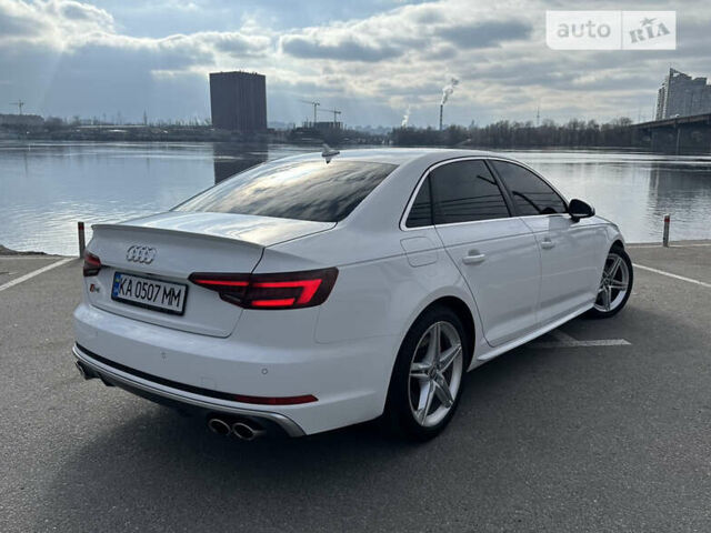 Білий Ауді S4, об'ємом двигуна 3 л та пробігом 94 тис. км за 35500 $, фото 3 на Automoto.ua