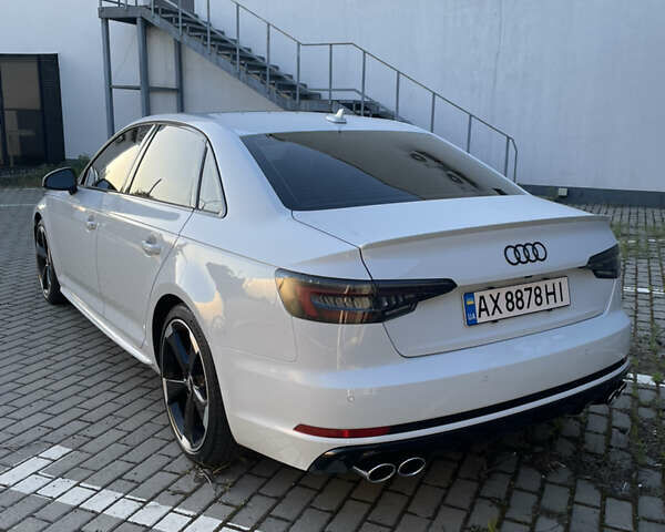 Білий Ауді S4, об'ємом двигуна 3 л та пробігом 76 тис. км за 35000 $, фото 10 на Automoto.ua