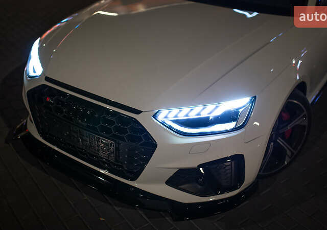 Белый Ауди С4, объемом двигателя 3 л и пробегом 75 тыс. км за 28900 $, фото 2 на Automoto.ua