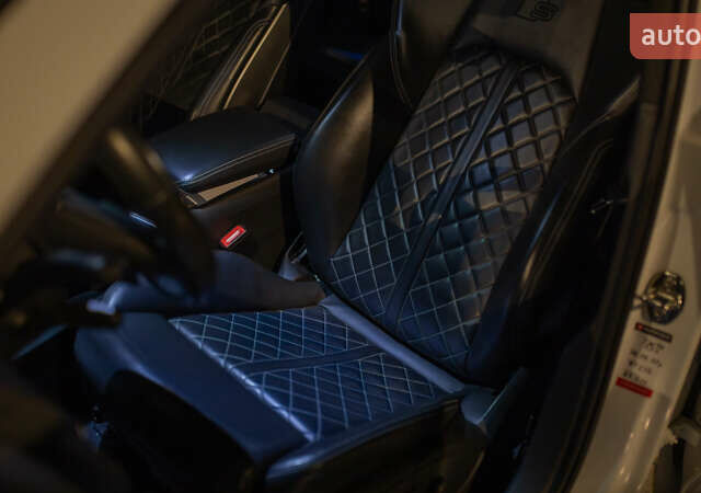 Белый Ауди С4, объемом двигателя 3 л и пробегом 75 тыс. км за 28900 $, фото 12 на Automoto.ua