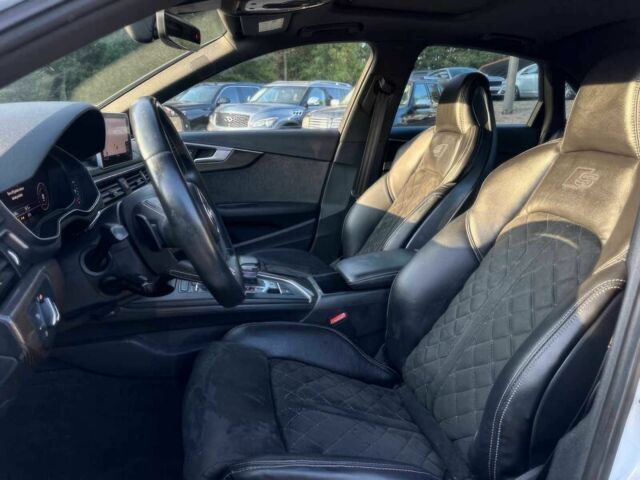 Белый Ауди С4, объемом двигателя 3 л и пробегом 50 тыс. км за 17000 $, фото 9 на Automoto.ua