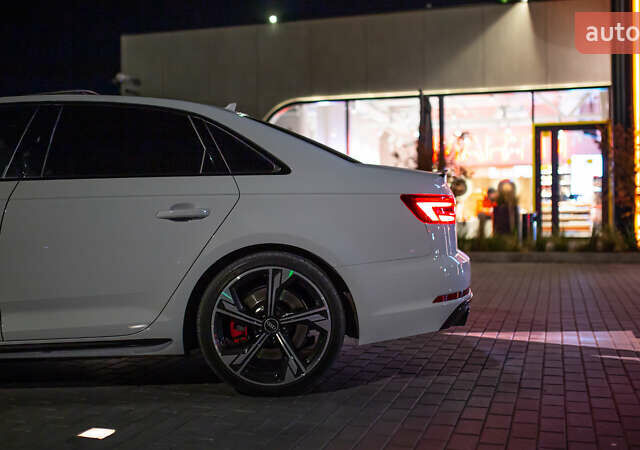 Белый Ауди С4, объемом двигателя 3 л и пробегом 75 тыс. км за 28900 $, фото 8 на Automoto.ua