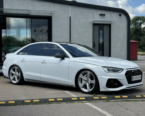 Белый Ауди С4, объемом двигателя 3 л и пробегом 77 тыс. км за 34799 $, фото 3 на Automoto.ua