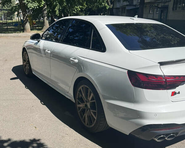 Белый Ауди С4, объемом двигателя 3 л и пробегом 45 тыс. км за 39000 $, фото 12 на Automoto.ua