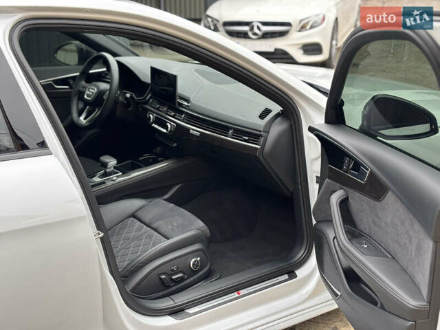 Белый Ауди С4, объемом двигателя 3 л и пробегом 27 тыс. км за 35000 $, фото 19 на Automoto.ua