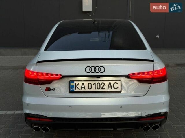 Белый Ауди С4, объемом двигателя 3 л и пробегом 31 тыс. км за 36000 $, фото 6 на Automoto.ua