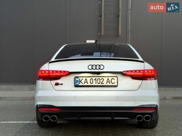 Белый Ауди С4, объемом двигателя 3 л и пробегом 31 тыс. км за 36000 $, фото 5 на Automoto.ua