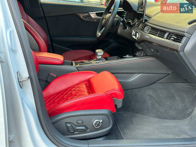 Белый Ауди С4, объемом двигателя 3 л и пробегом 11 тыс. км за 35990 $, фото 24 на Automoto.ua