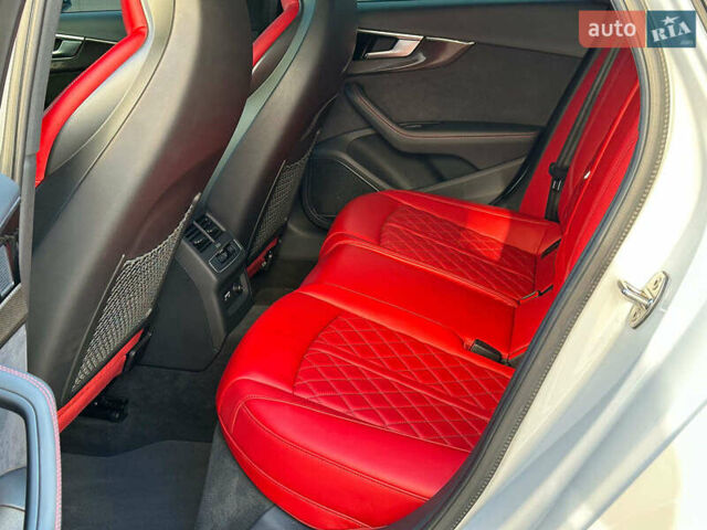 Белый Ауди С4, объемом двигателя 3 л и пробегом 11 тыс. км за 35990 $, фото 16 на Automoto.ua