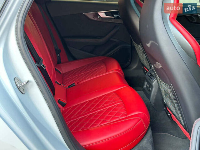 Белый Ауди С4, объемом двигателя 3 л и пробегом 11 тыс. км за 35990 $, фото 19 на Automoto.ua