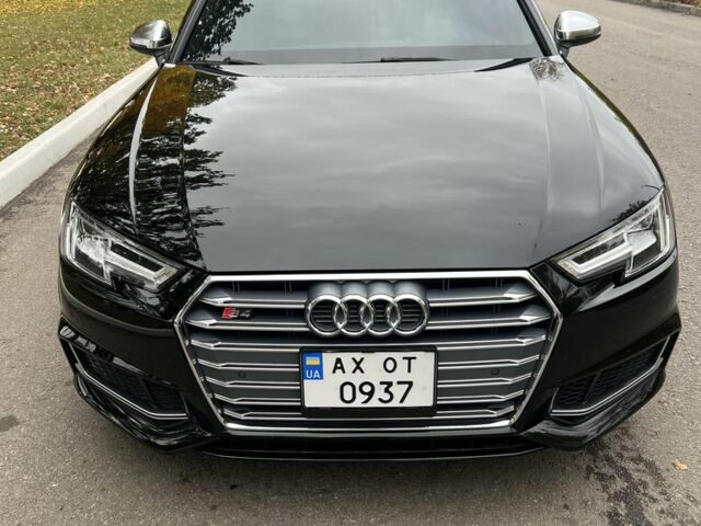 Черный Ауди С4, объемом двигателя 3 л и пробегом 111 тыс. км за 25000 $, фото 1 на Automoto.ua