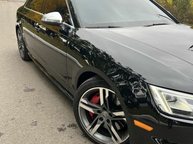 Черный Ауди С4, объемом двигателя 3 л и пробегом 111 тыс. км за 25000 $, фото 2 на Automoto.ua